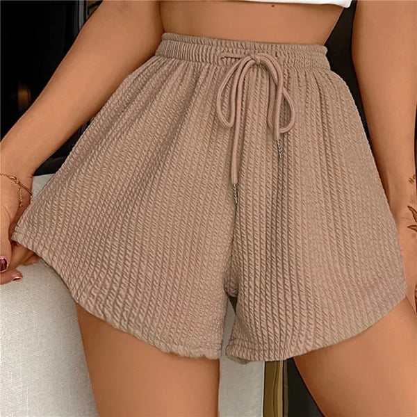 Hayley® | Simple and cool Shorts