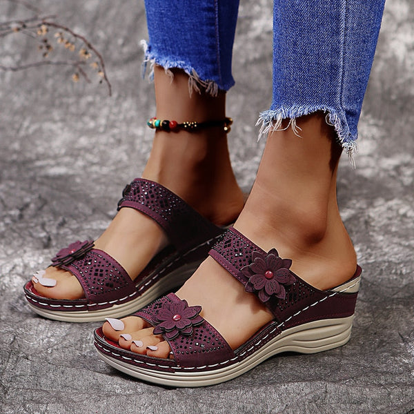 Puck® | Playful and Breezy Sandals