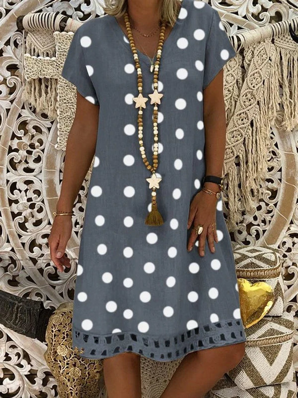 Tybie® | Summer dress with V-neck and polka dots