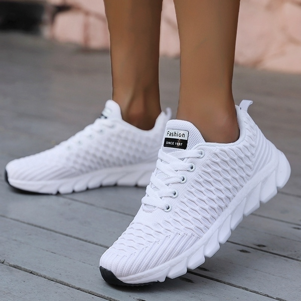 Lilian® | DynamicRun knitted sneakers